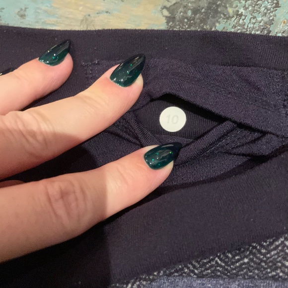 LULULEMON Original Astro Pant with Short Inseam GUC - Picture 16 of 16